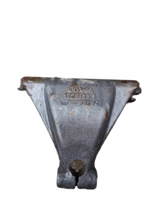 Scania кронштейн ресора передній старий typ 1725915 fv фото №1