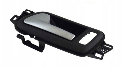 Ручка wewnętzrna правый перед vw amarok 2010- фото №1