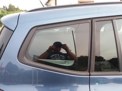 Скло задня права кузовна opel zafira c фото №1