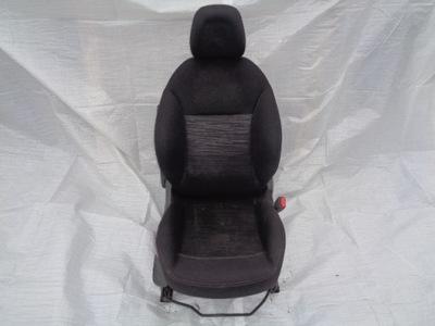 Peugeot 208 сиденье правый передний с подушка фото №1