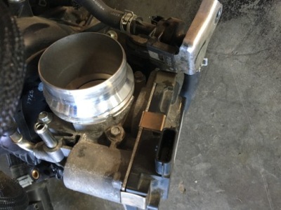 Kadjar qashqai 2 j11 1.6dig-t дроссельная заслонка фото №1