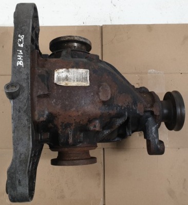 Міст диференціал задня bmw e38 1214672 3.23 фото №1