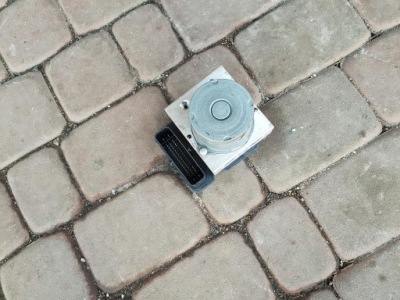 Насос abs тормозная opel astra k v 39064665 фото №1