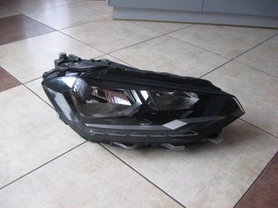 Права лампа - звичайна - led - vw sportsvan - lift фото №1