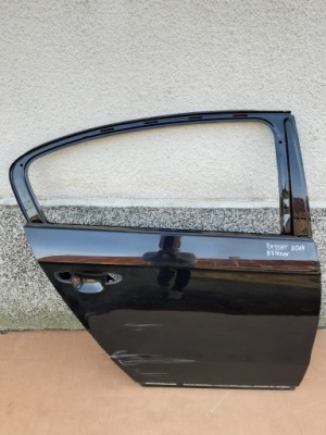 Двері праве задні vw passat b7 фото №1