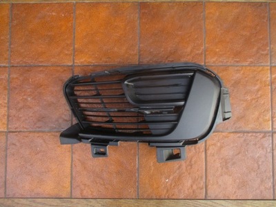 Peugeot 308 iii решётка заглушка правая перед фото №1