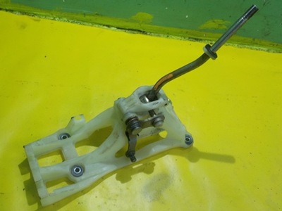 Toyota avensis verso домкрат переключения передач фото №1