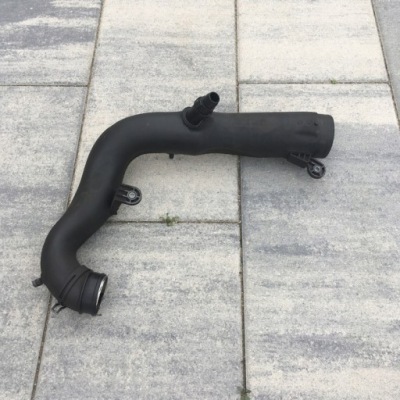 Audi a3 bkd труба повітря 1k0129654k фото №1