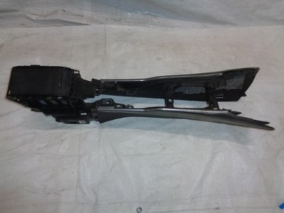 Peugeot 2008 подлокотник туннель средний фото №1