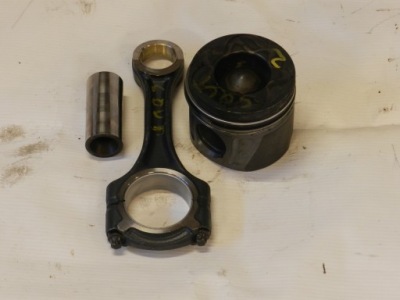 Поршень шатун colt mn960060+mn960056 фото №1