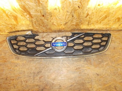 Решітка радіатора решітка радіатора volvo xc40 пошкоджений фото №1