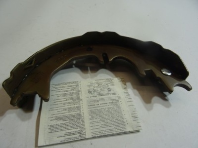 Тормозные колодки тормозные toyota oe: 4658060060 фото №1