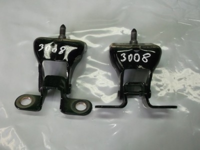 Peugeot 3008 петля крышки багажника фото №1