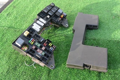 Коробка запобіжників jaguar xf x250 lift фото №1