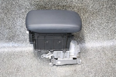 Toyota rav4 iv 2.5 hybrid 16-18r lift подлокотник фото №1