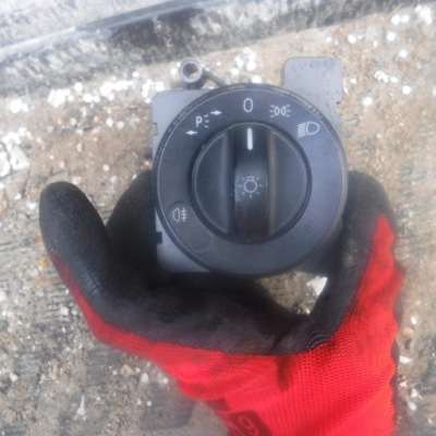 Выключатель света vw crafter 9065450504 фото №1