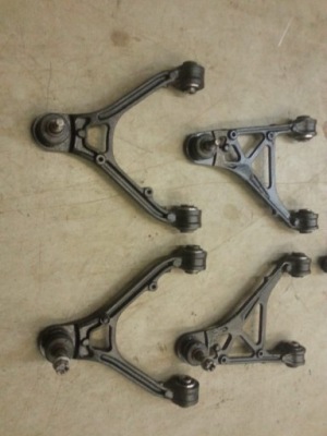 Верхній важіль honda s2000 фото №1