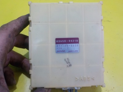 Toyota avensis verso бортовой компьютер блок управления фото №1