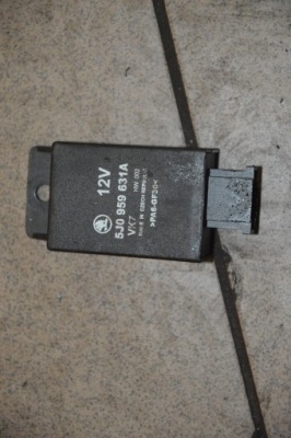 Skoda fabia ii 1,4tdi реле 5j0959631a фото №1