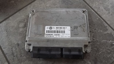 Бортовий комп'ютер блок керування 06b906033t 5wp4010804 фото №1
