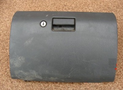 Mitsubishi l200 99r полиця бардачок фото №1