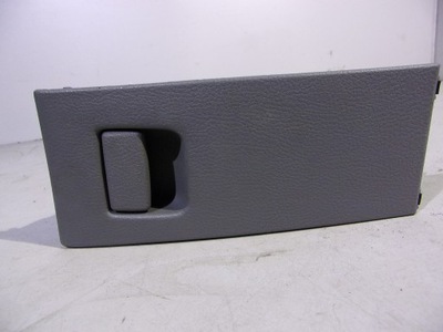 Mazda 2 i бардачок панели консоли фото №1