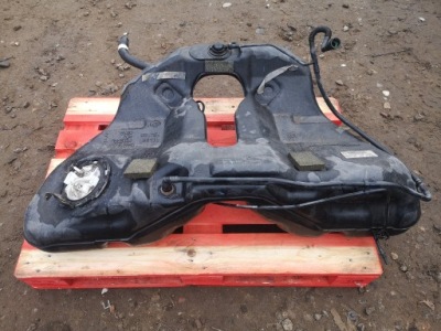 Бак топлива jaguar xj 351 3.0 фото №1