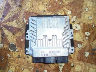 Peugeot citroen бортовий комп'ютер s180123007a фото №1