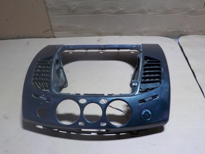 Mitsubishi l200 рамка панели средняя фото №1