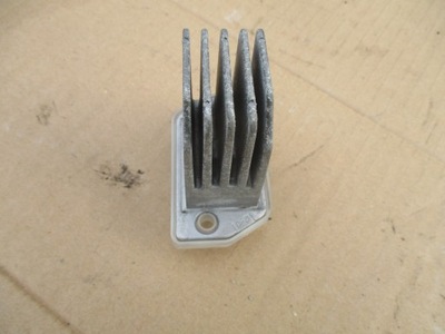 Qashqai резистор вентилятор отопителя 70t038j24 фото №1