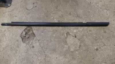 Opel astra iii молдинг ущільнювач ліва задня фото №1