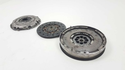 Astra k v 1.4t зчеплення двомасовий маховик комплект 55574767 фото №1