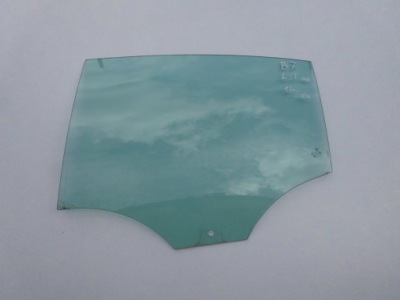 Скло двері vw passat b7 sedan 2013r. ліва задня фото №1