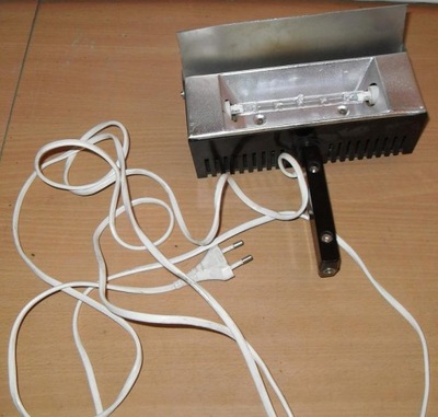 STARA POLSKA LAMPA HALOGENOWA FAMED LF-20