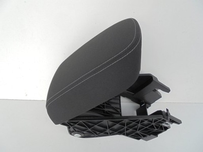 Skoda scala подлокотник 654864207 rok 2019 фото №1