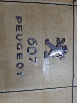 Емблема lwa з кришки sedan peugeot 607 'sam lew' фото №1