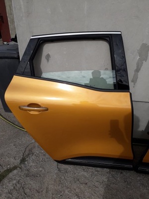 Дверь правое задние renault scenic iv 16- фото №1