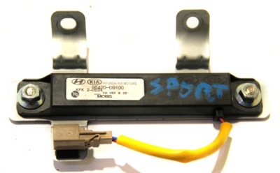 Kia sportage iv антенна усилитель 95420-d9100 фото №1