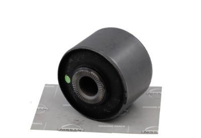 Втулка рычага перед nissan patrol y60y61 оригинал фото №1