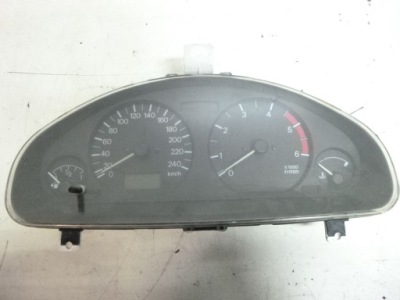 Лічильник mitsubishi carisma lift 1.9did 2002r. фото №1