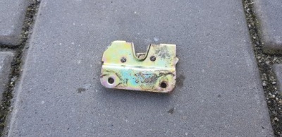 Daf xf 106 замок бардачка наружного правый фото №1