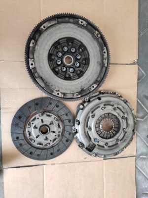 Mercedes 1.8 cdi a6510303305 колесо двухмассовый сцепление фото №1