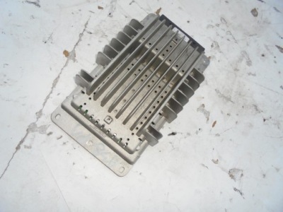 Підсилювач bose 8p4035223b audi a3 8p фото №1