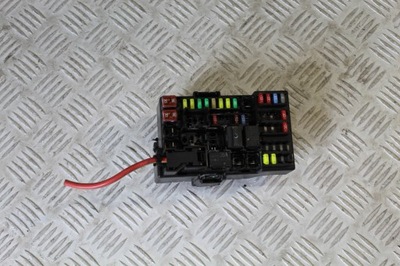 Коробка запобіжників opel adam фото №1