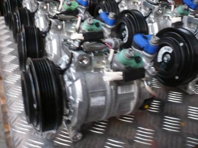 Компресор кондиціонера mercedes gla w156 фото №1