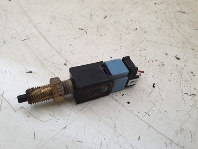 Датчик педали тормоза opel omega b 98 r eu фото №1