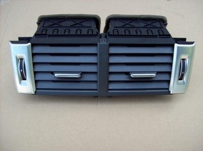 Range rover evoque решітка обдув фото №1