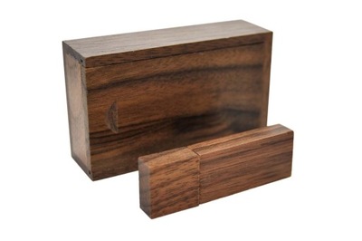 Drewniany pendrive 64 GB USB 3.0 + pudełko