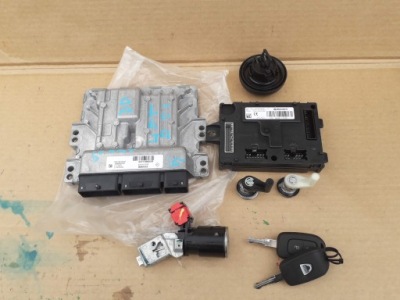 Бортовой компьютер набор dacia duster dci lift 16- фото №1