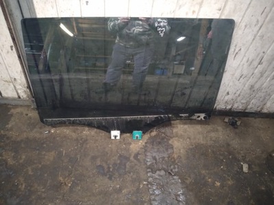 Pacifica 2016-2020r скло двері лівий задня фото №1